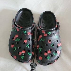 Crocs Womens 8 NWT